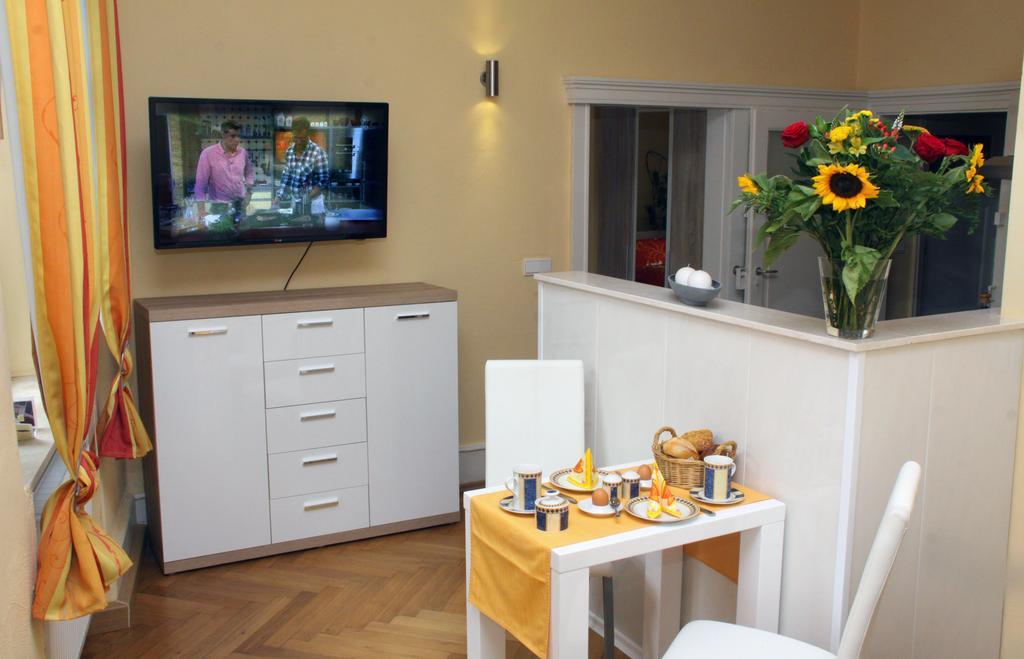 Weinstube Schwarzamsel Apartment Speyer Exterior photo